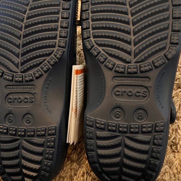 New crocs - Picture 3 of 3